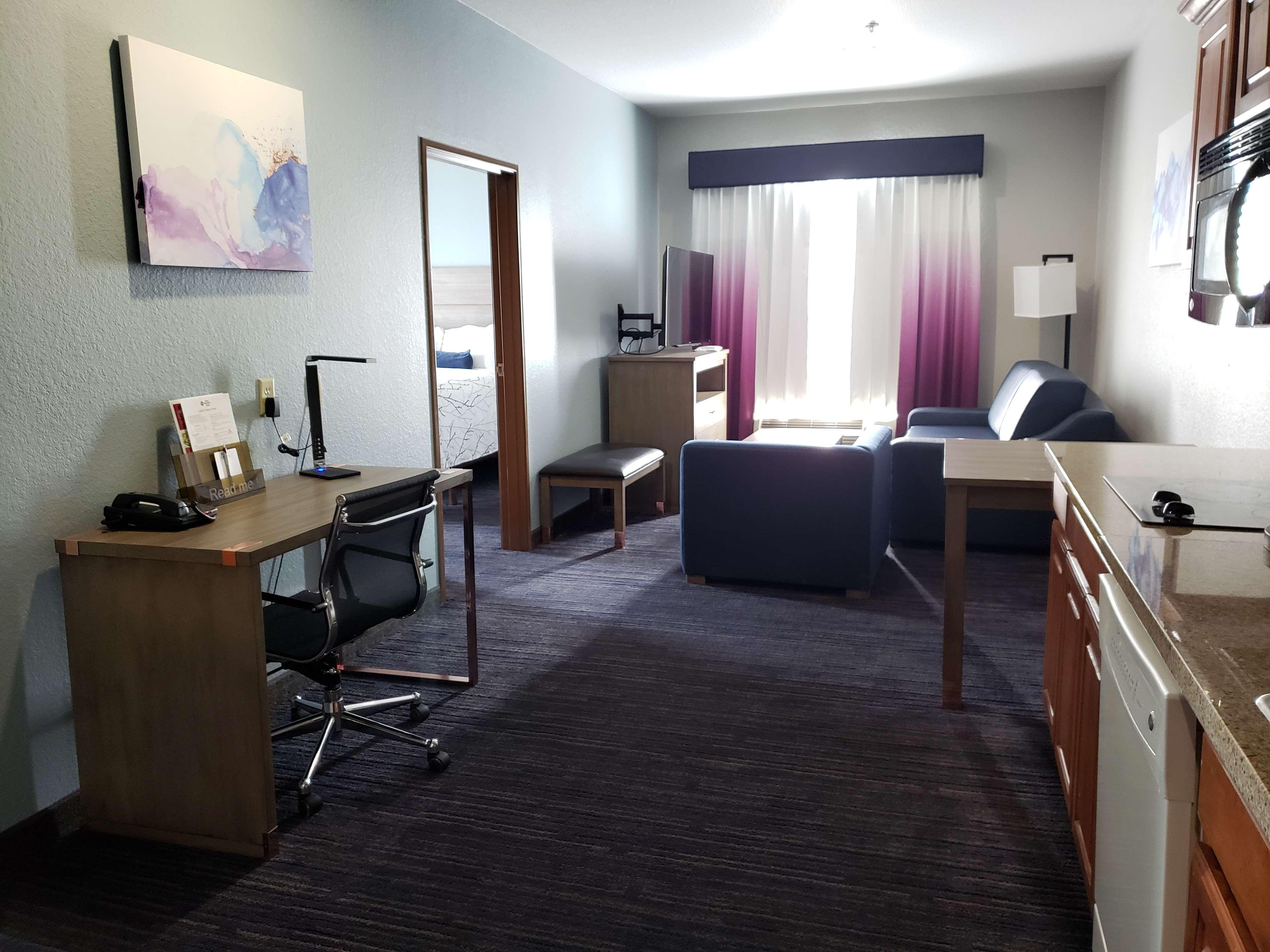 Best Western Plus San Antonio East Inn & Suites Экстерьер фото