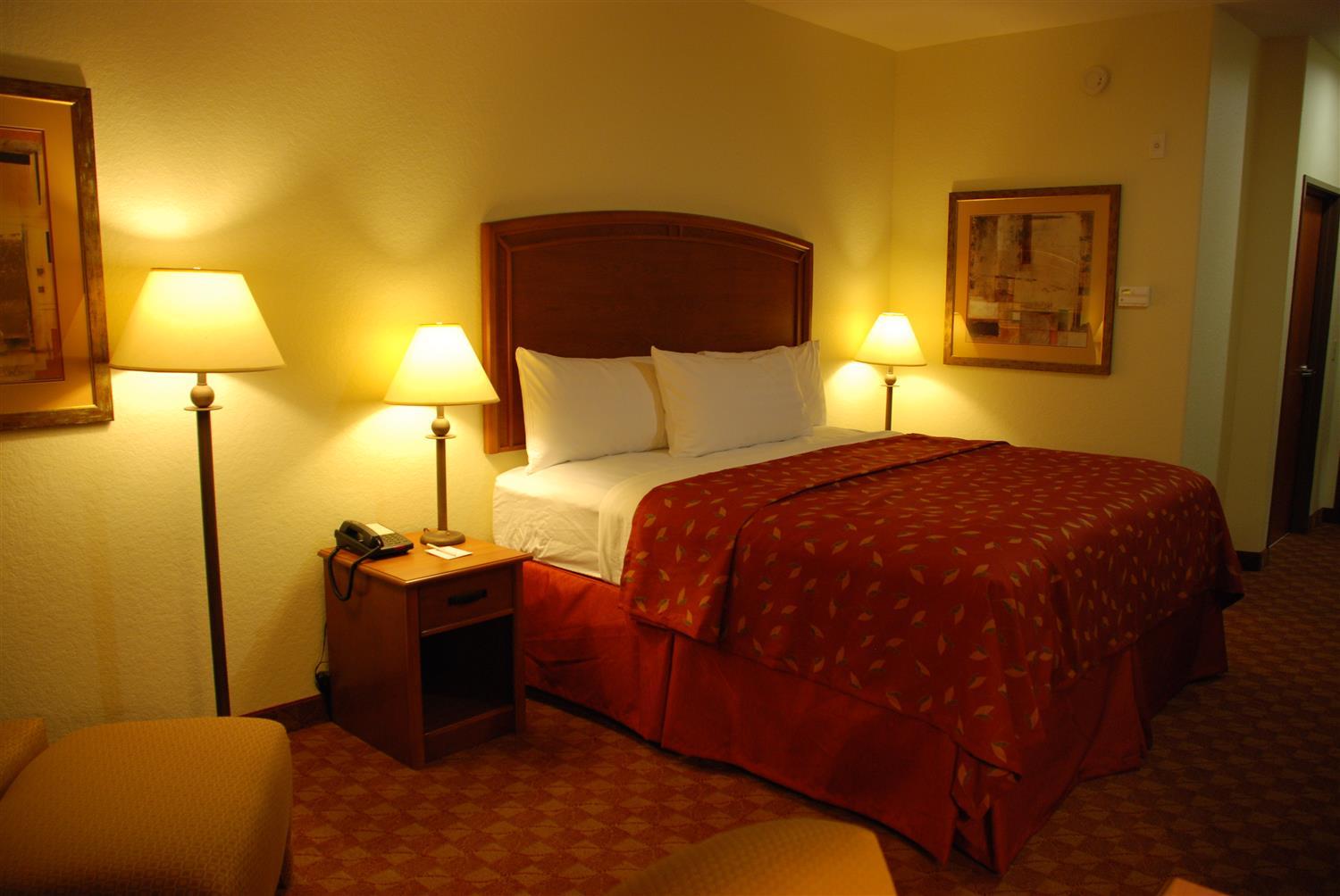 Best Western Plus San Antonio East Inn & Suites Экстерьер фото