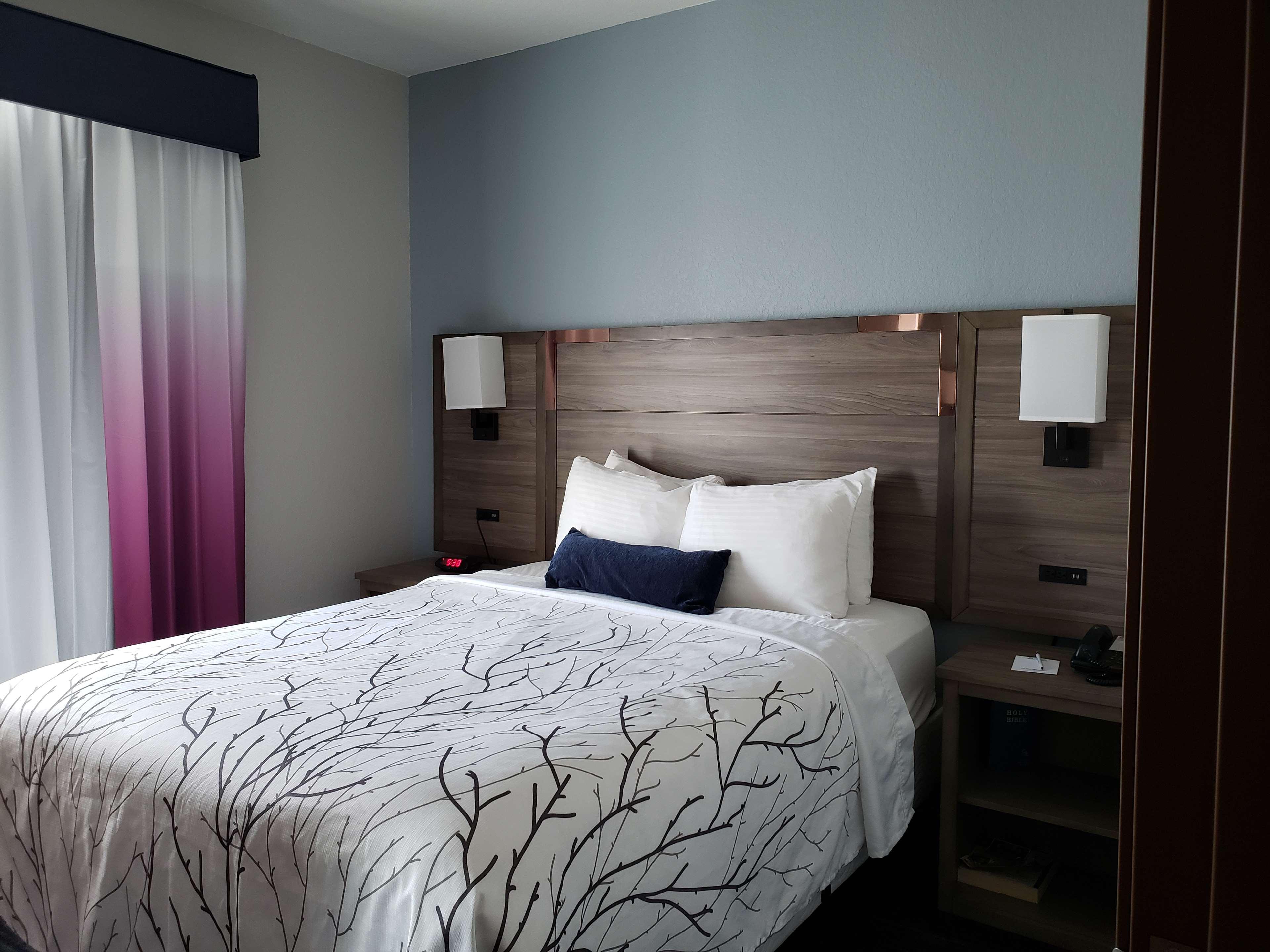 Best Western Plus San Antonio East Inn & Suites Экстерьер фото