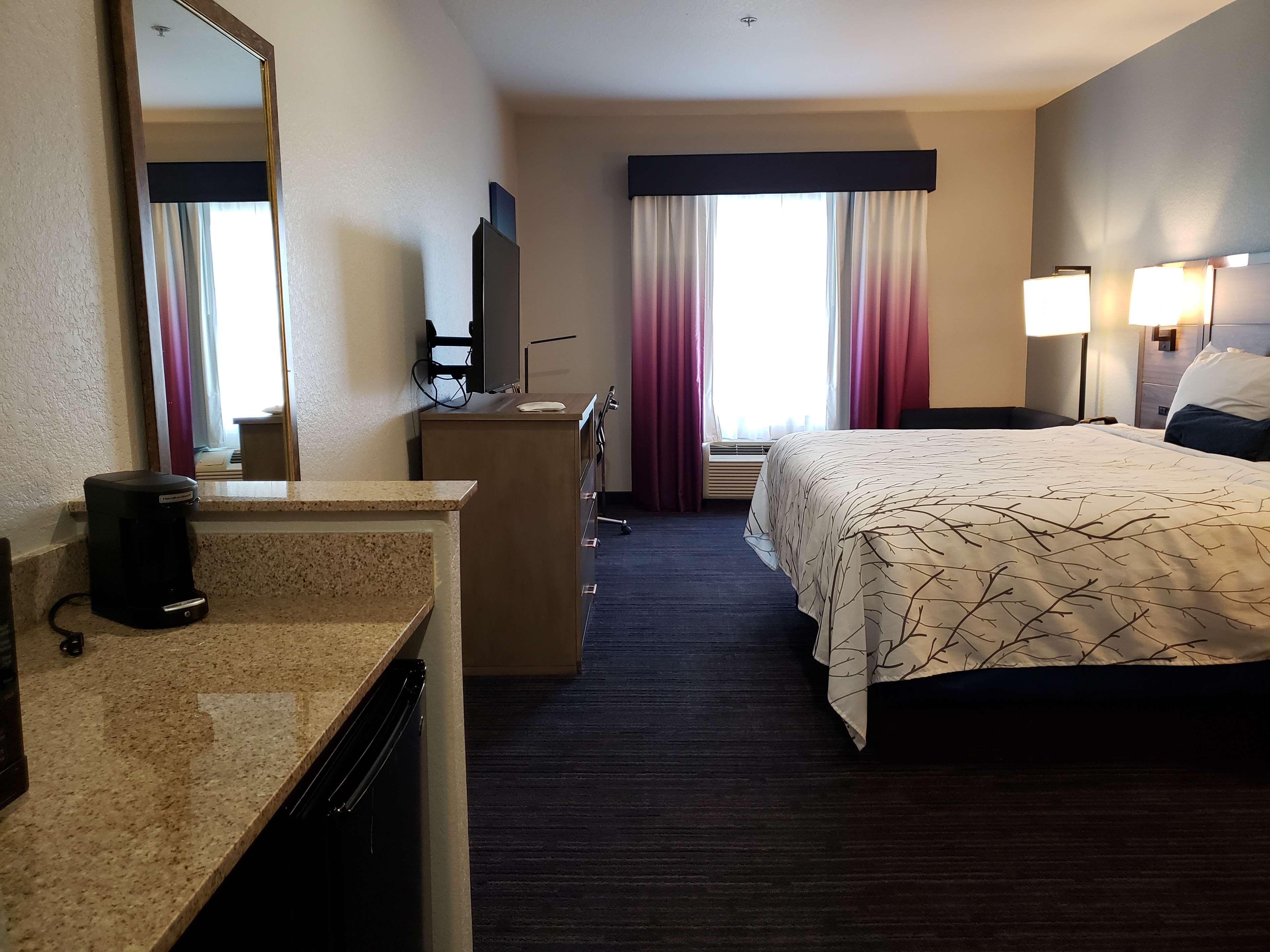 Best Western Plus San Antonio East Inn & Suites Экстерьер фото